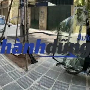 KÍNH CHẮN GIÓ TRƯỚC HONDA JAZZ 2021