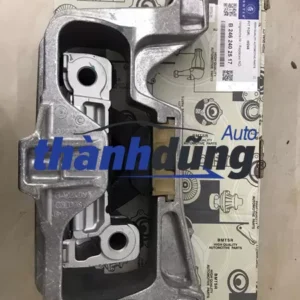CHÂN ĐẦU MÁY XE MERCEDES CLA220