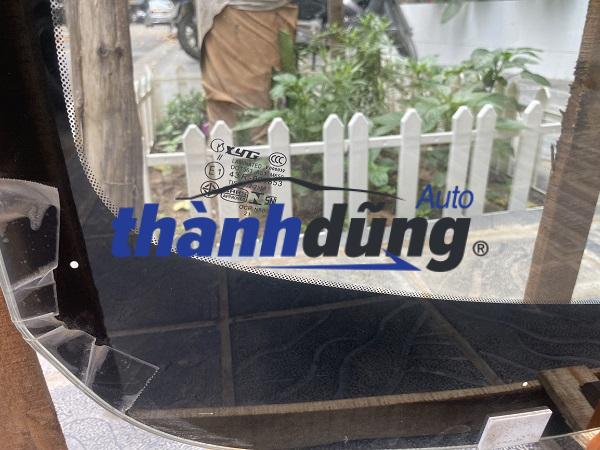 KÍNH CHẮN GIÓ TRƯỚC CHEVROLET TRAX