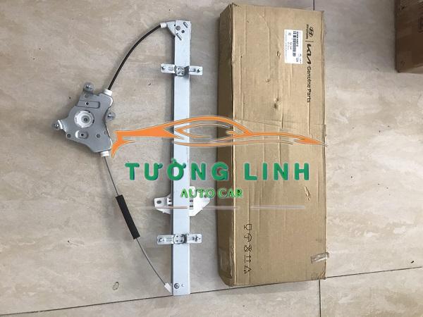 824044A010 | COMPA LÊN KÍNH XE HYUNDAI STAREX 2005