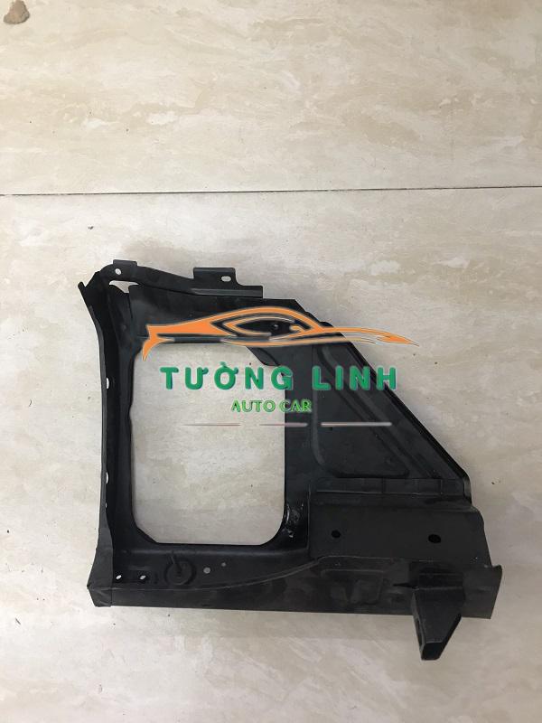 F25204KEMB | XƯƠNG BẮT ĐÈN PHA XE NISSAN NAVARA 2016