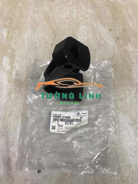 4388247000 | SANG CẦN SỐ XE HYUNDAI PORTER 2 2006