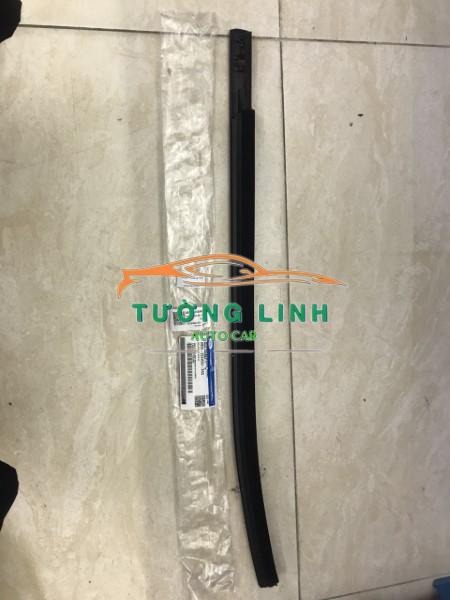 AB3Z2625554F | NẸP CHÂN KÍNH FORD RANGER 2020