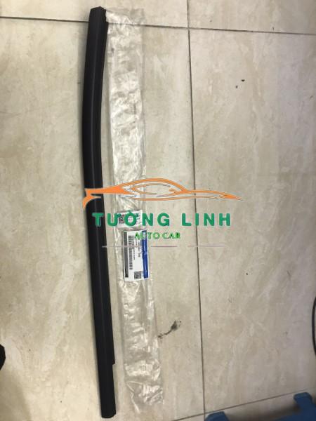 AB3Z2625554F | NẸP CHÂN KÍNH FORD RANGER 2020