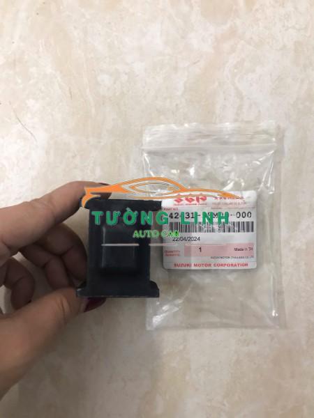 4243158M00000 | CAO SU CÂN BẰNG TRƯỚC SUZUKI SWIFT