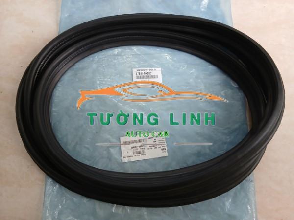 GIOĂNG CỐP HẬU TOYOTA FORTUNER 2016 CHÍNH HÃNG | 67881-0K080