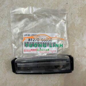 ĐÈN SOI BIỂN SỐ XE TOYOTA CAMRY 2006-2013 | 8127006050