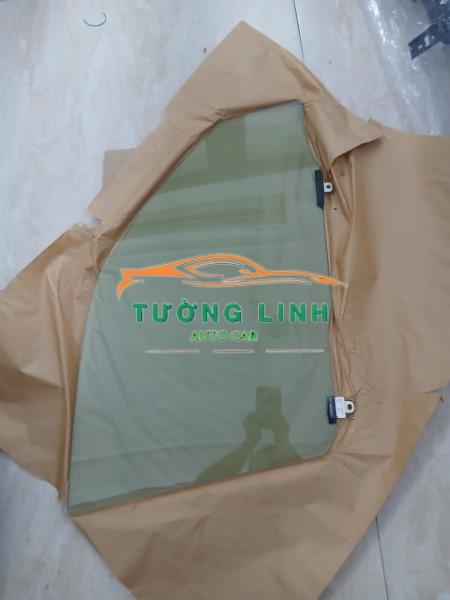 KÍNH CÁNH CỬA XE TOYOTA LAND CRUISER 1999-2006 | 6810160221
