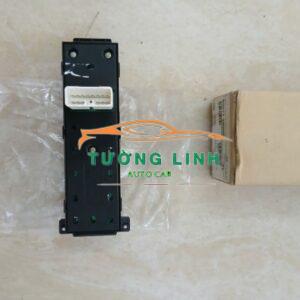 CÔNG TẮC NÂNG KÍNH XE HYUNDAI SANTAFE 2006-2012 | 935712B000