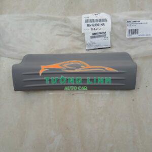 ỐP BỆ BƯỚC XE MITSUBISHI TRITON 2007-2015 | MN123961HA