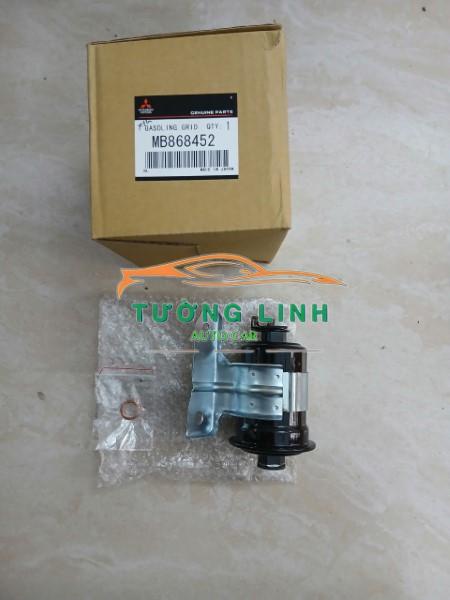 LỌC XĂNG XE MITSUBISHI PAJERO 2001-2010 | MB868452