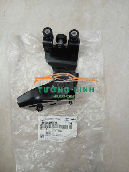 BẢN LỀ CỬA LÙA GIỮA HYUNDAI STAREX GRAND | 839404H00