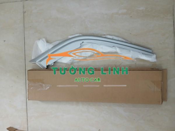 NẸP MẠ VIỀN ĐÈN PHA XE TOYOTA FORTUNER 2019 | 811160K860